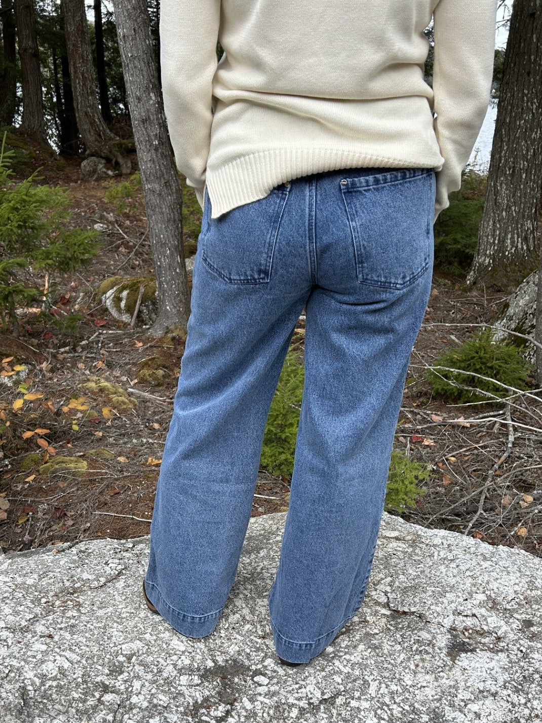 Emelia Mid-Rise Wide Leg Trouser