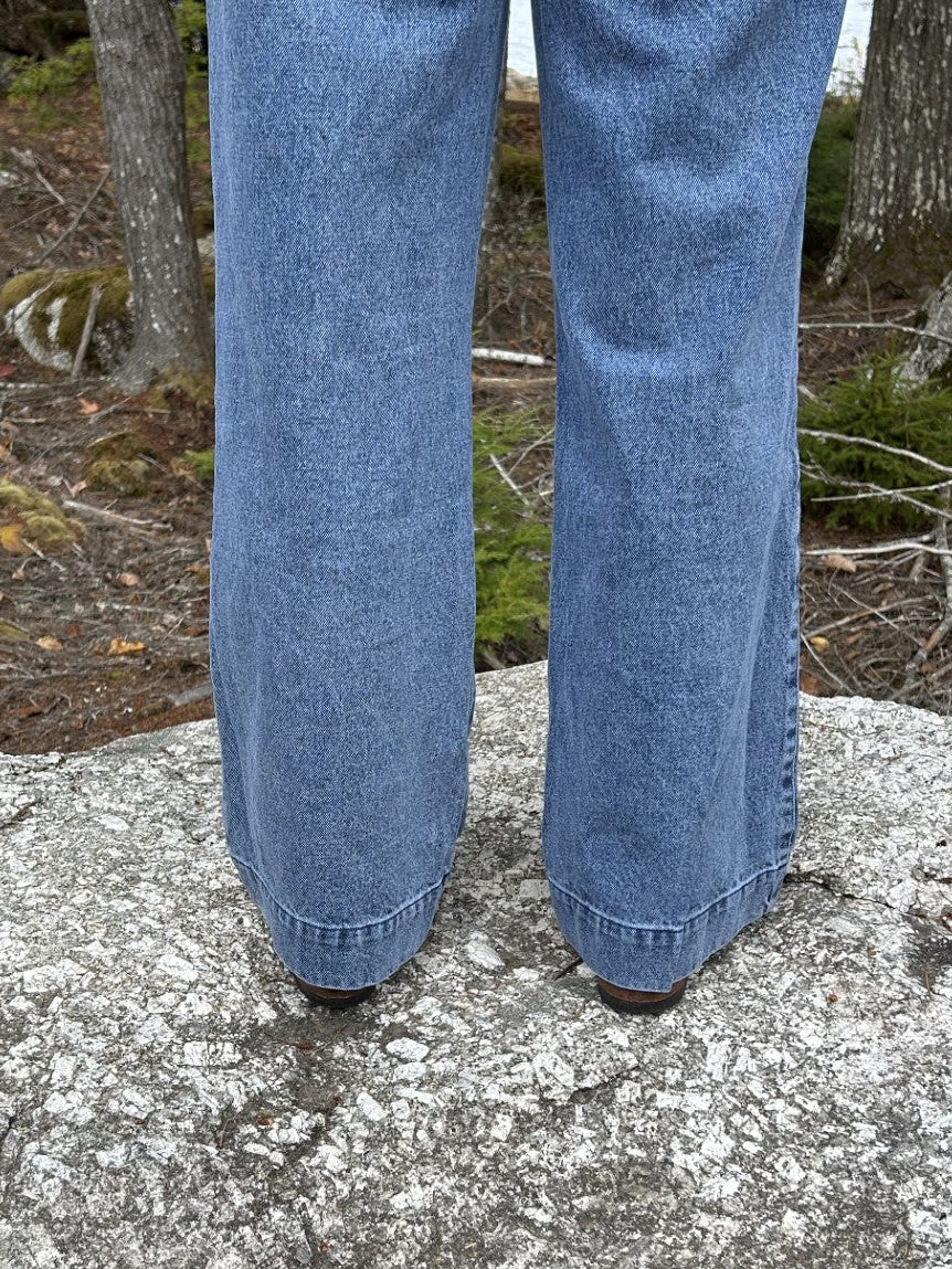 Emelia Mid-Rise Wide Leg Trouser